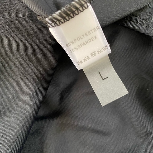 Women’s Black Open Back Tank Top, Size: Large - Picture 4 of 7